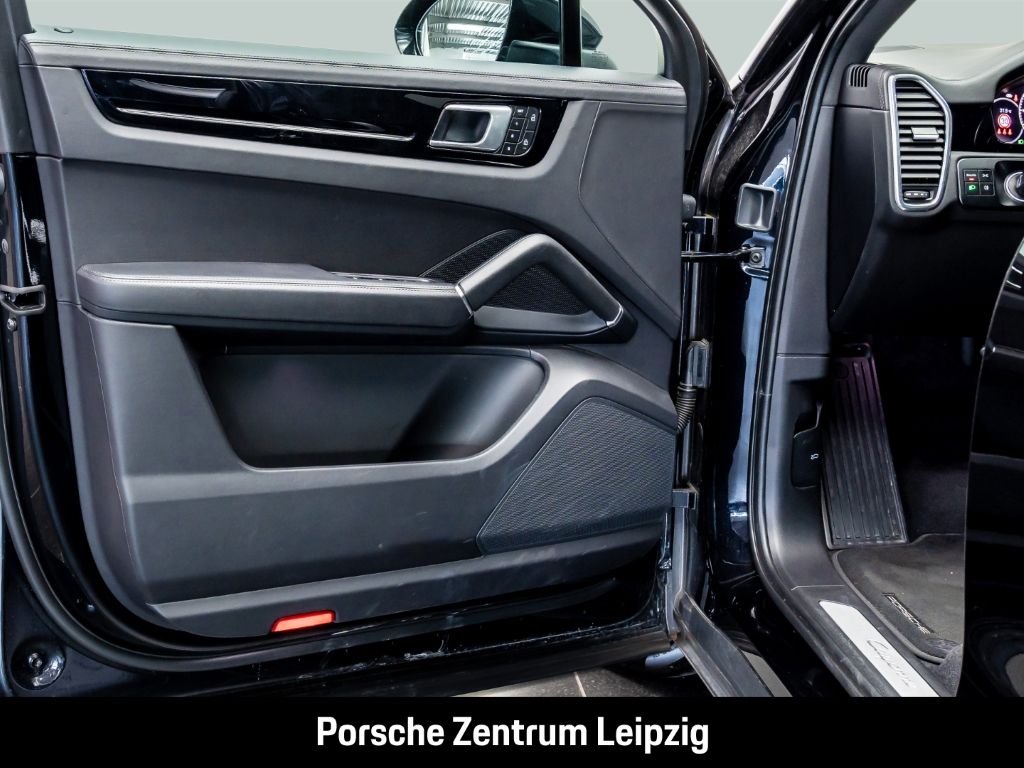 Porsche Cayenne Coupé E-Hybrid Matrix