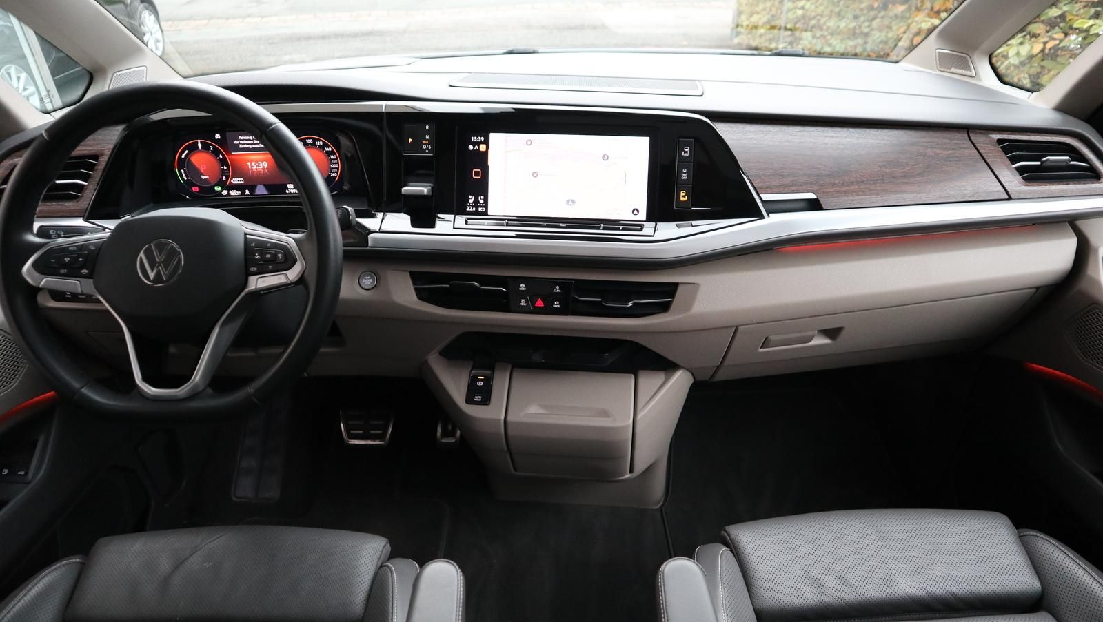 Volkswagen T7 Multivan E-Hybride 150 ch