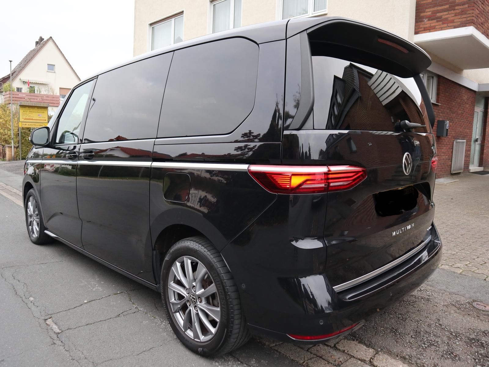 Volkswagen T7 Multivan E-Hybride 150 ch