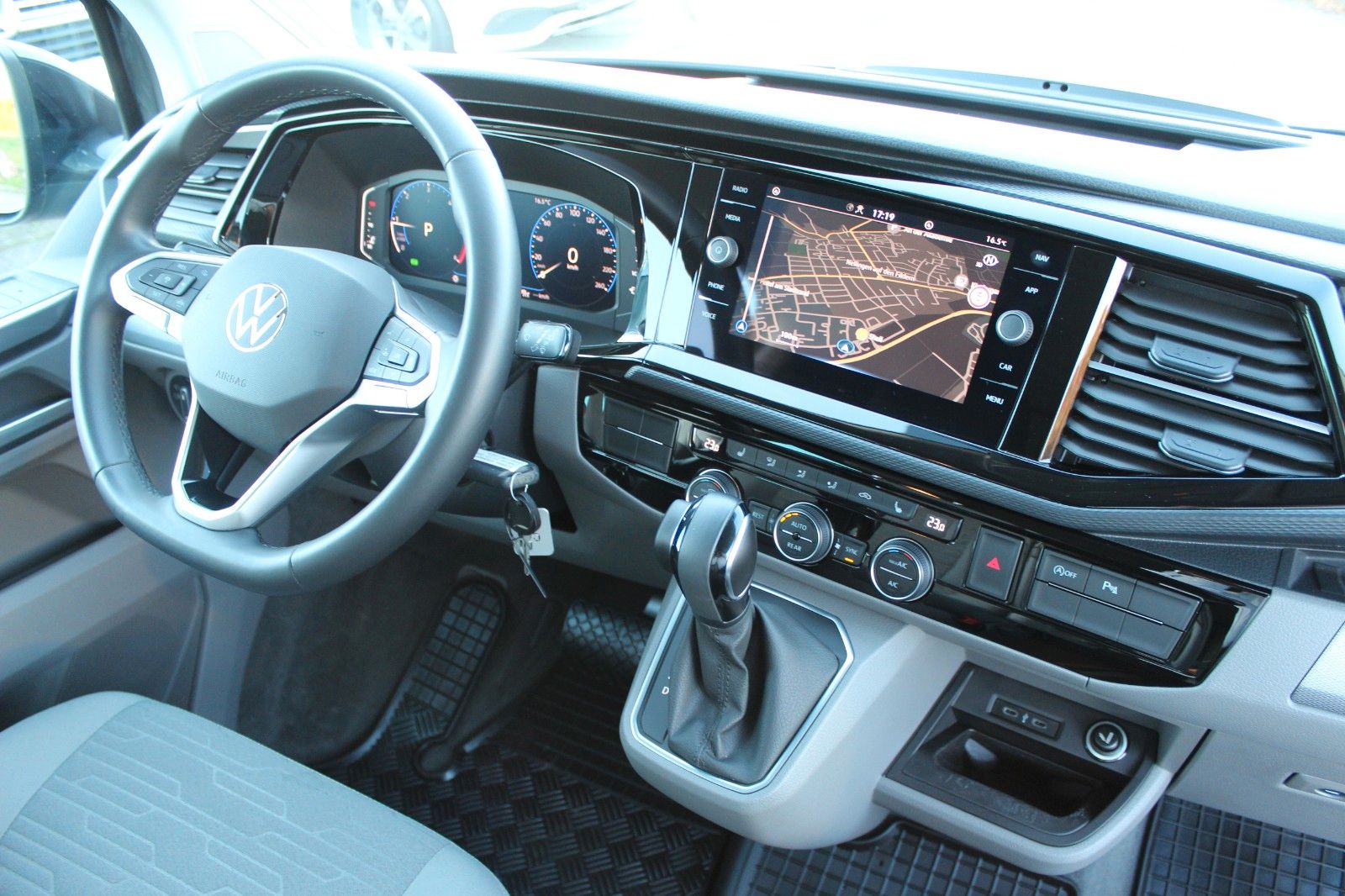 Volkswagen T6.1 California Ocean Edition