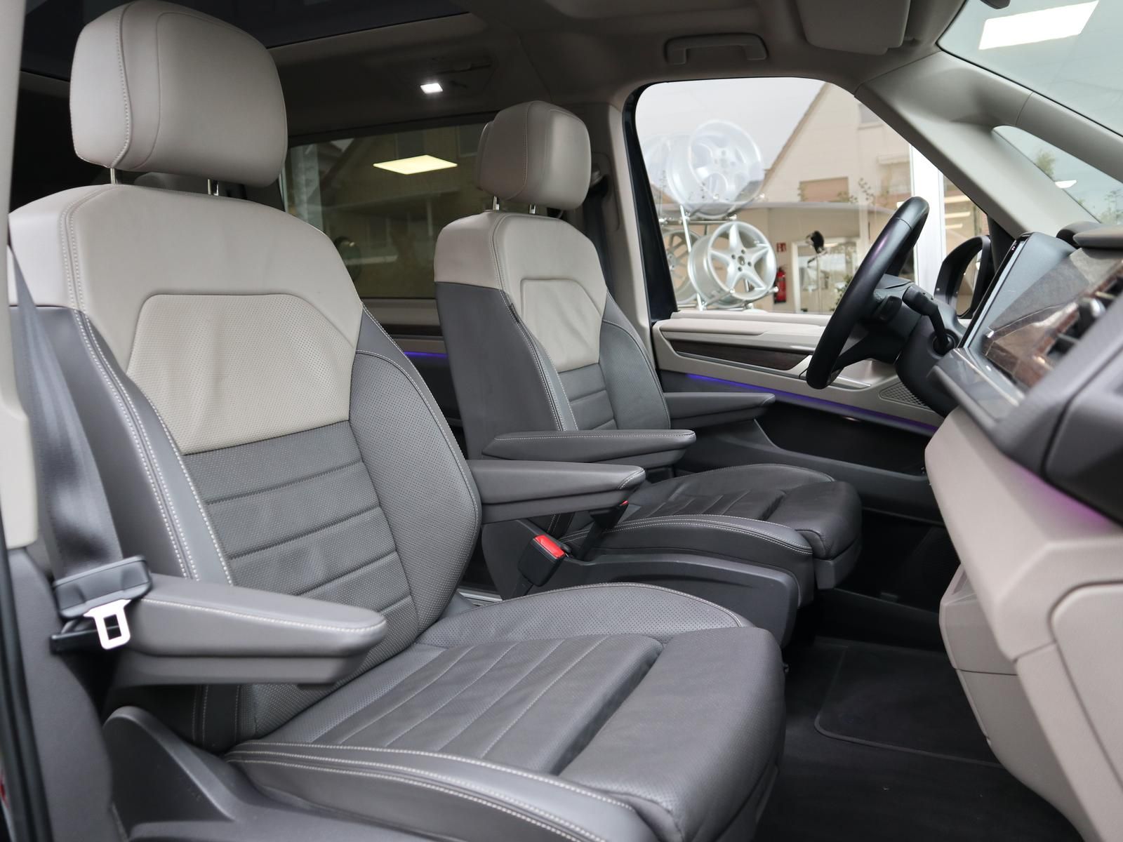 Volkswagen T7 Multivan E-Hybride 150 ch