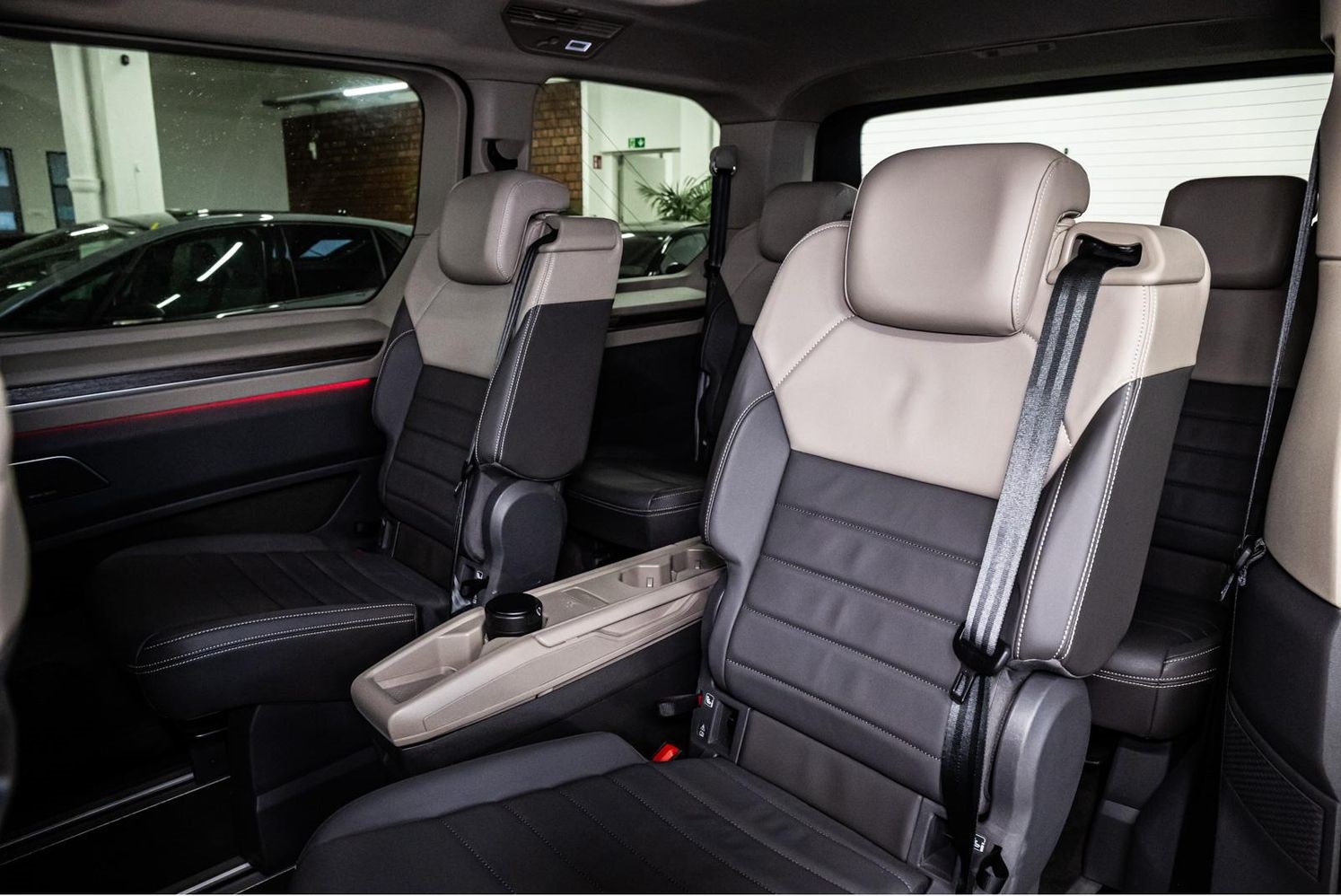 Volkswagen T7 Multivan 1.4e-STYLE HYBRIDE