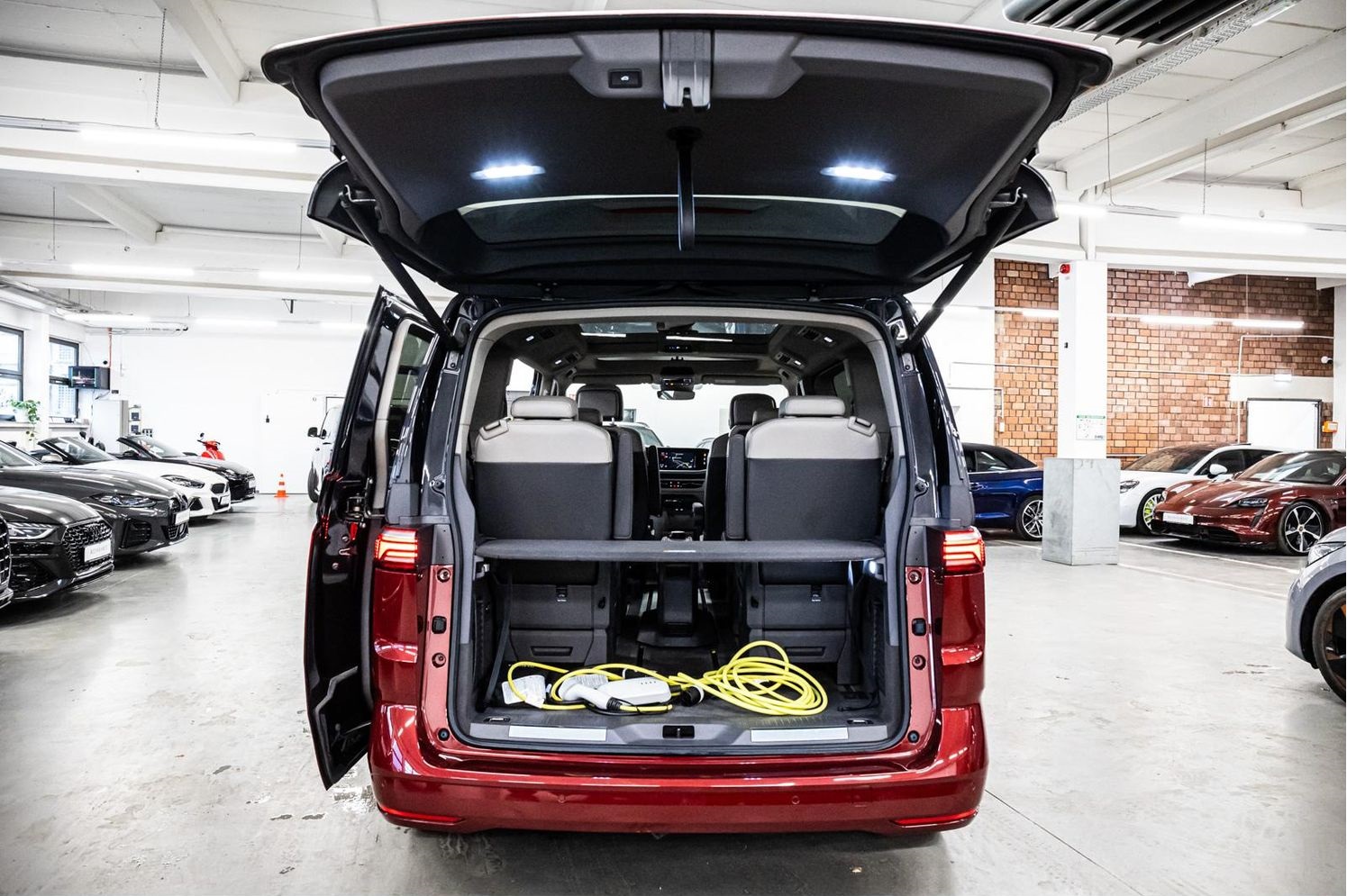 Volkswagen T7 Multivan 1.4e-STYLE HYBRIDE