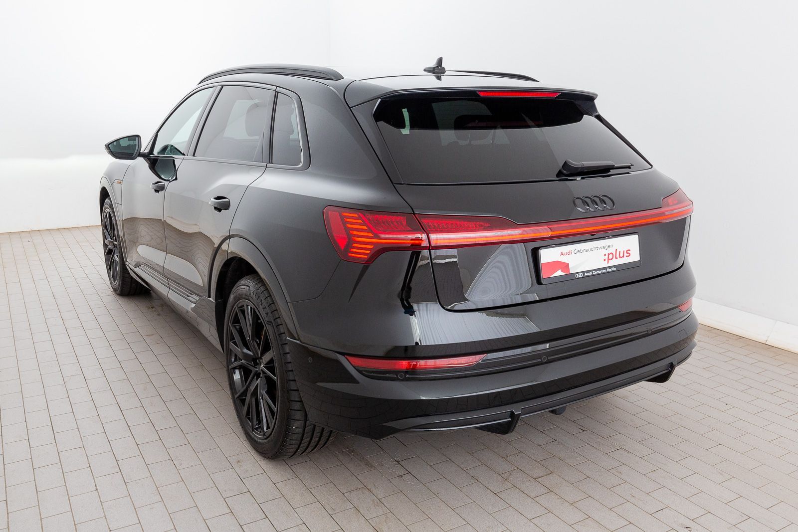 Audi e-tron Ligne S 55 408 ch