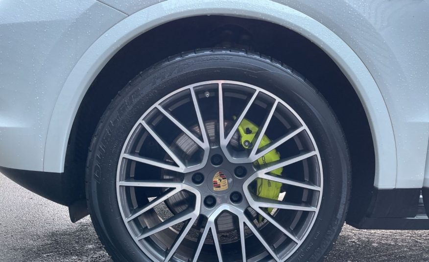 Porsche Cayenne Coupé E-Hybrid 462 ch