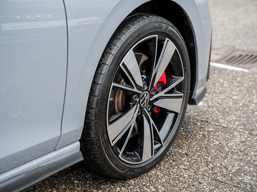 Volkswagen Golf VIII GTE 245 ch