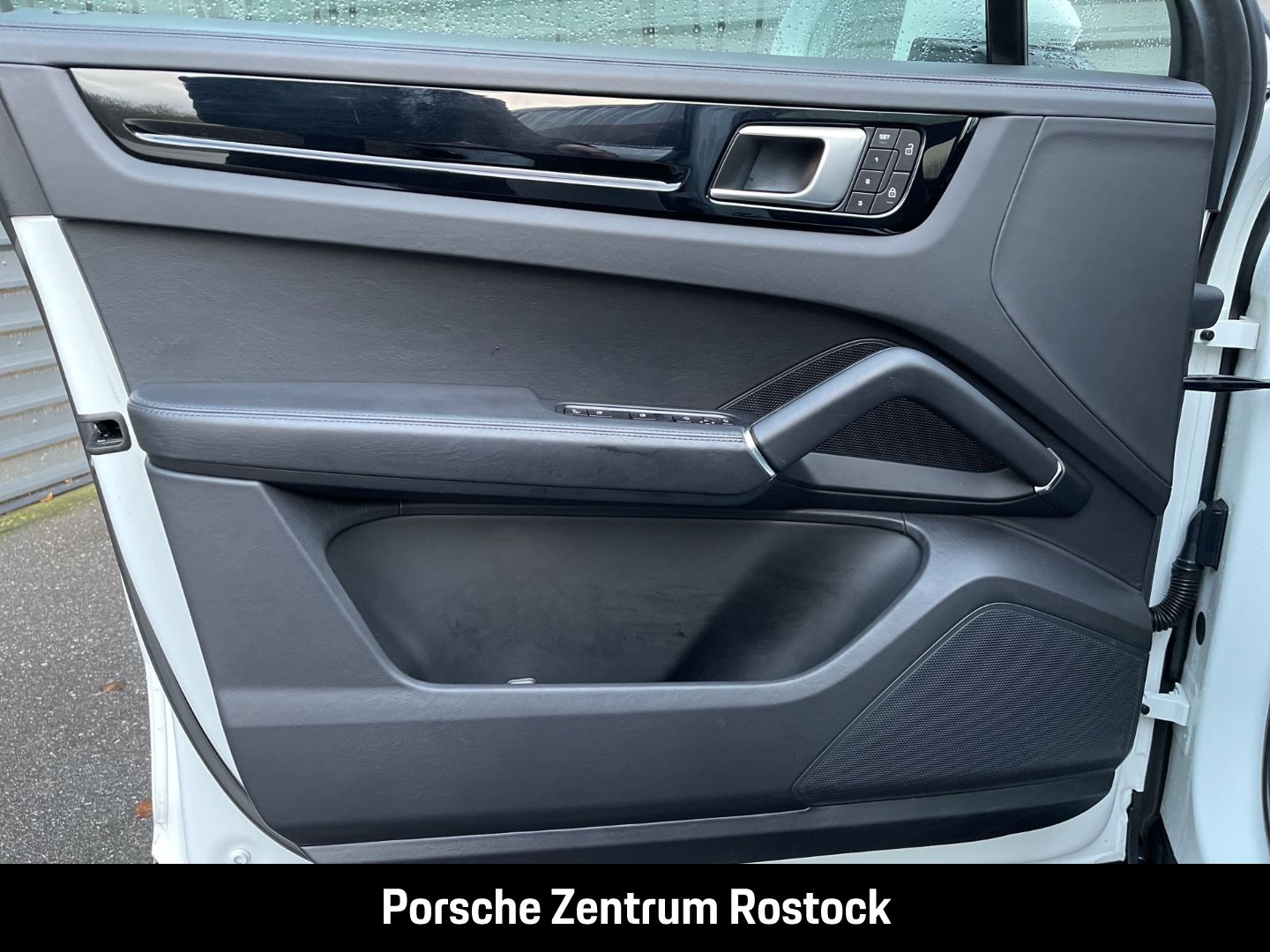 Porsche Cayenne Coupé E-Hybrid 462 ch