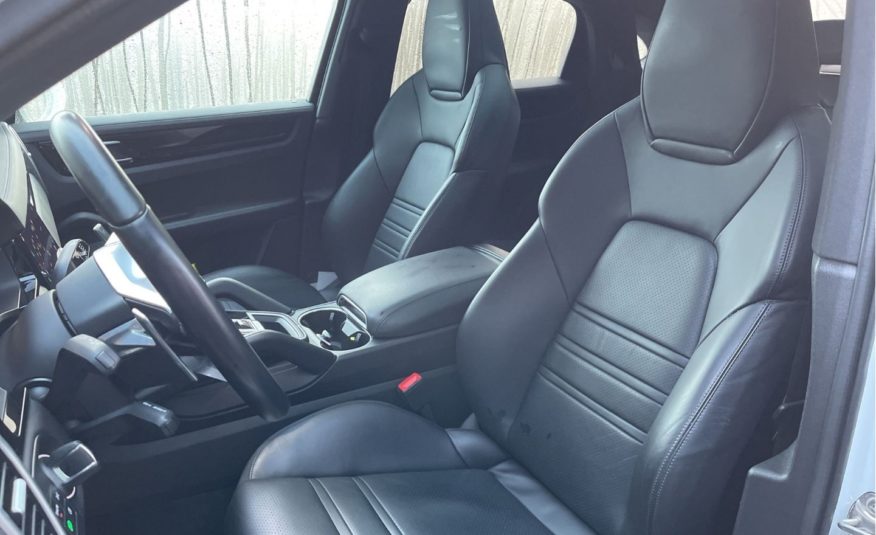 Porsche Cayenne Coupé E-Hybrid 462 ch