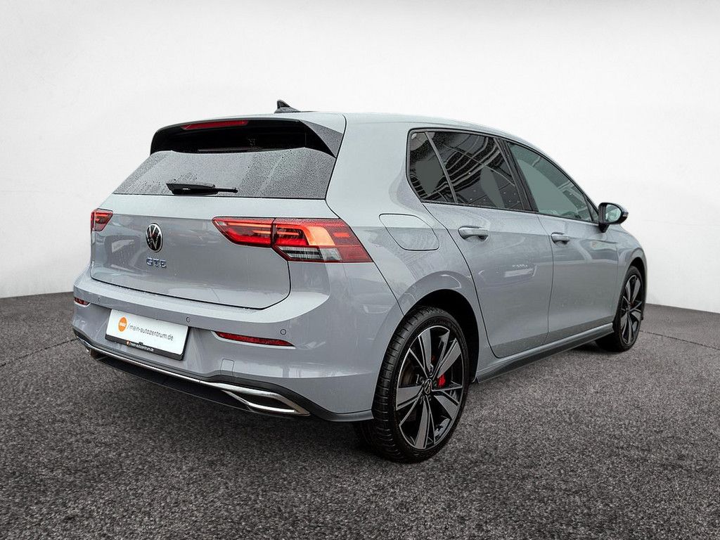 Volkswagen Golf VIII GTE 245 ch