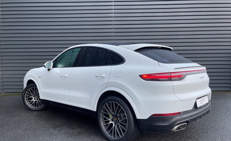 Porsche Cayenne Coupé E-Hybrid 462 ch