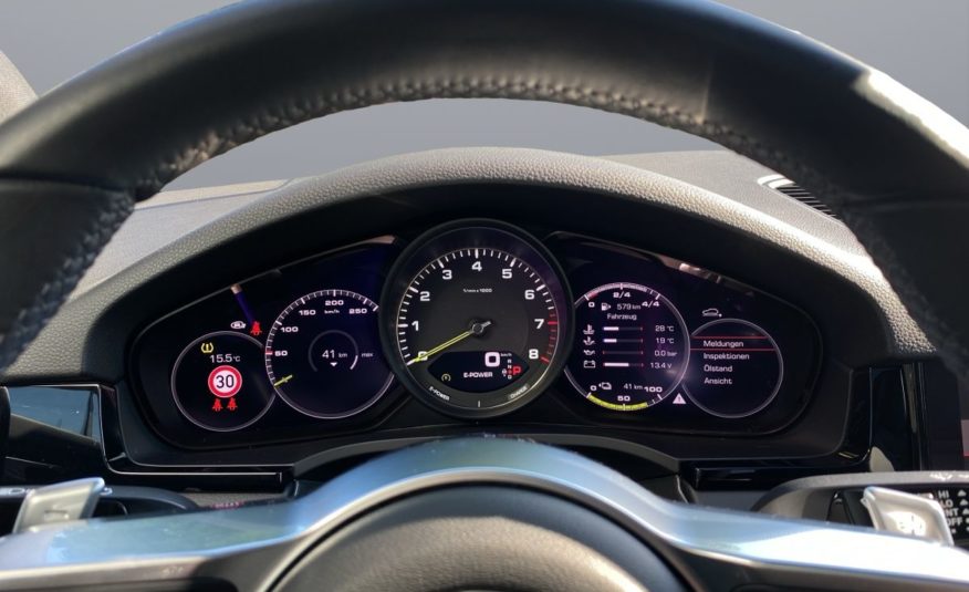 Porsche Cayenne Coupé E-Hybrid 462 ch