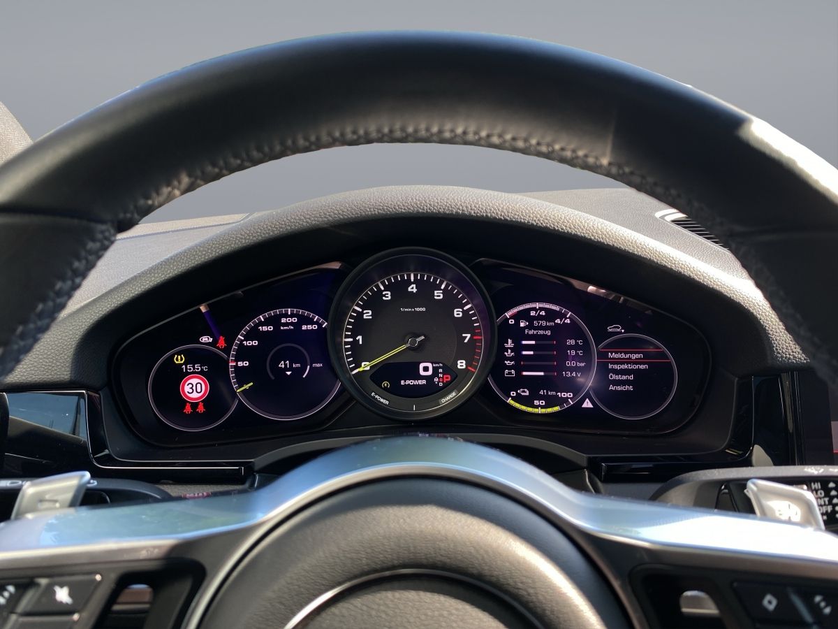 Porsche Cayenne Coupé E-Hybrid 462 ch