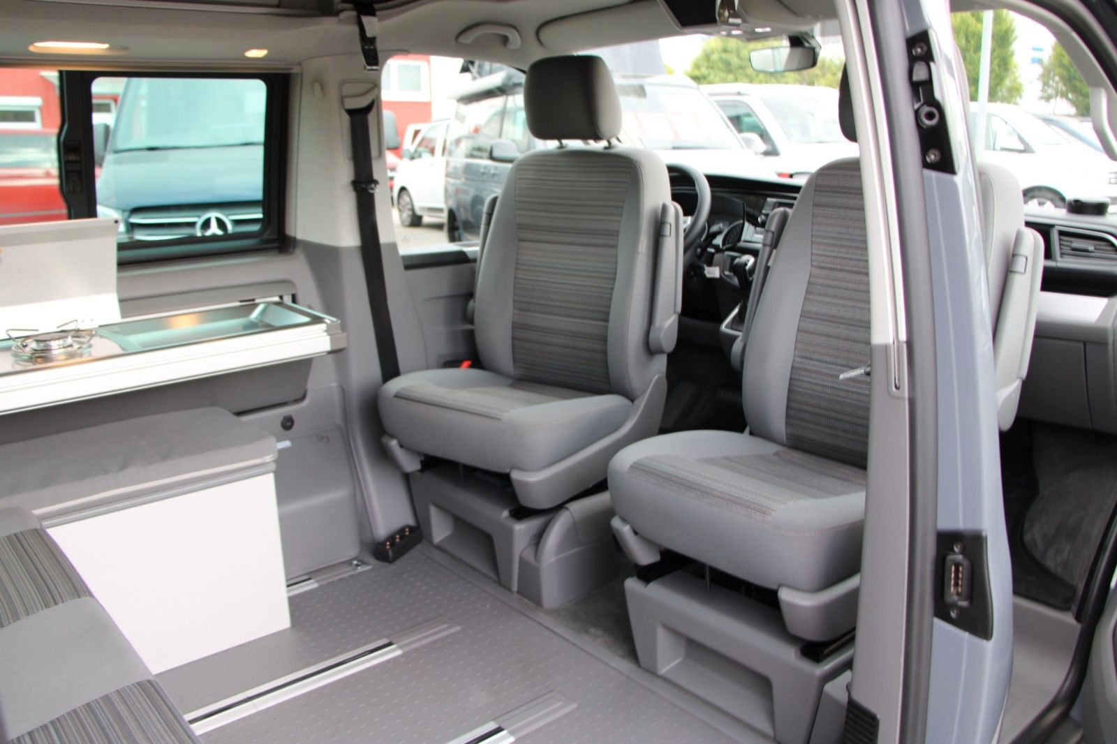 Volkswagen T6.1 California Beach Camper Edition