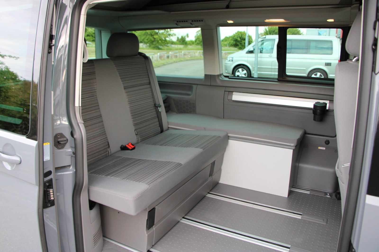 Volkswagen T6.1 California Beach Camper Edition