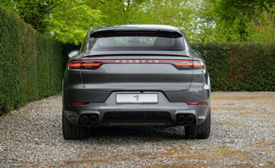 Porsche Cayenne Coupé Turbo S Hybride 680 ch