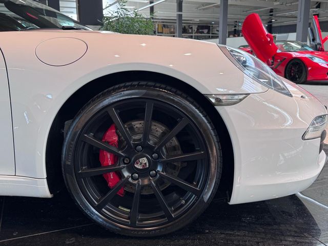 Porsche 991 Carrera S Cabriolet Chrono Sport