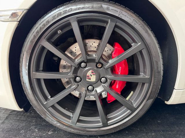 Porsche 991 Carrera S Cabriolet Chrono Sport