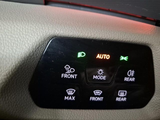 Volkswagen T7 Multivan Life Hybrid NAVI MATRIX