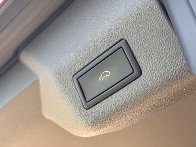 Volkswagen T7 Multivan Hybride 218 ch