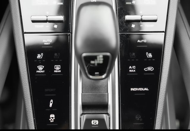 Porsche Cayenne Coupé E-Hybrid 462 ch