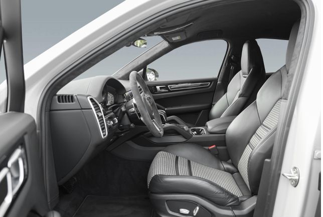 Porsche Cayenne Coupé E-Hybrid 462 ch