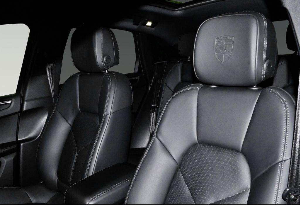 Porsche Macan 245 ch toit pano