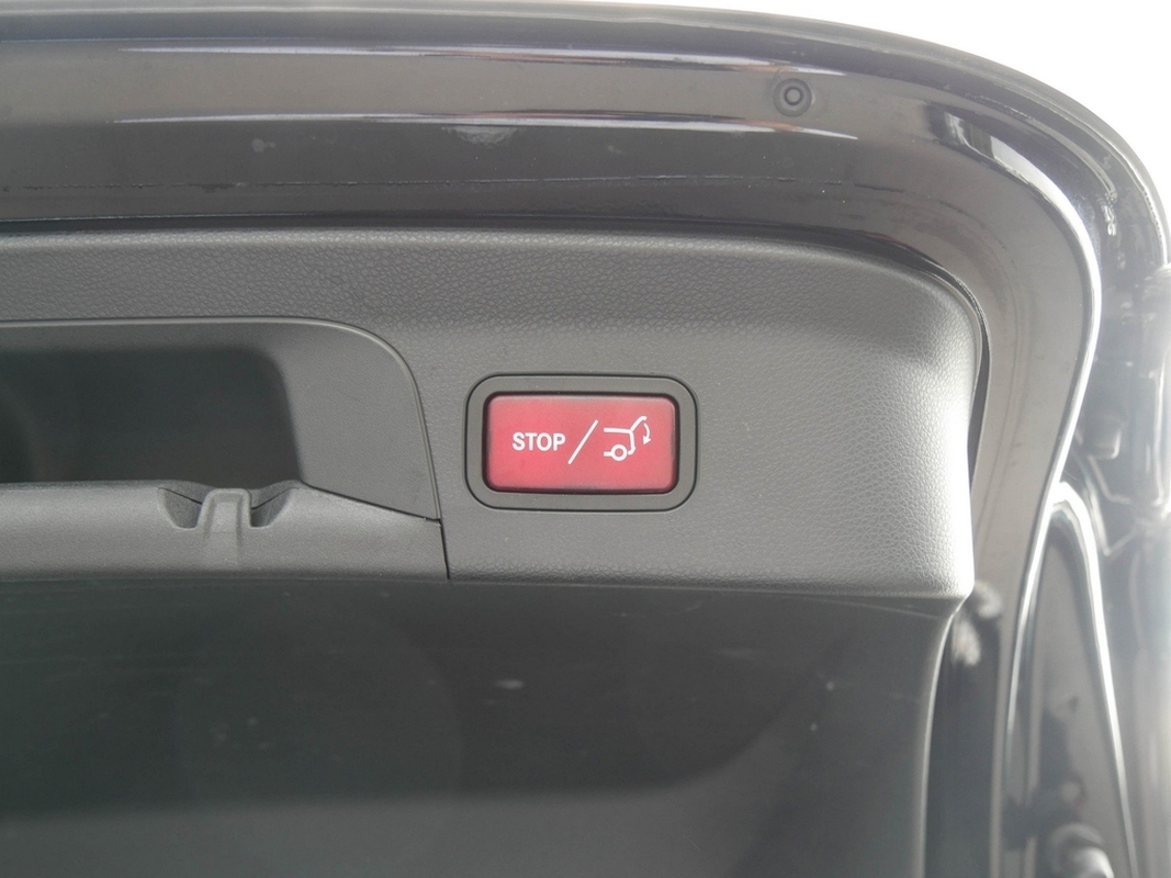 Mercedes-Benz GLC 300 e 4MATIC Coupé |AMG|