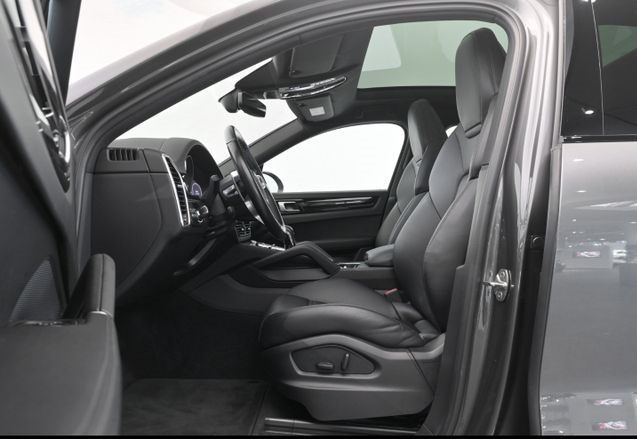 Porsche Cayenne E-Hybrid Coupe 462 ch