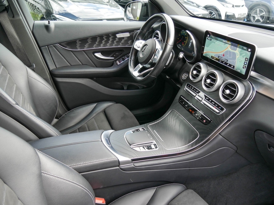 Mercedes-Benz GLC 300 e 4MATIC Coupé |AMG|