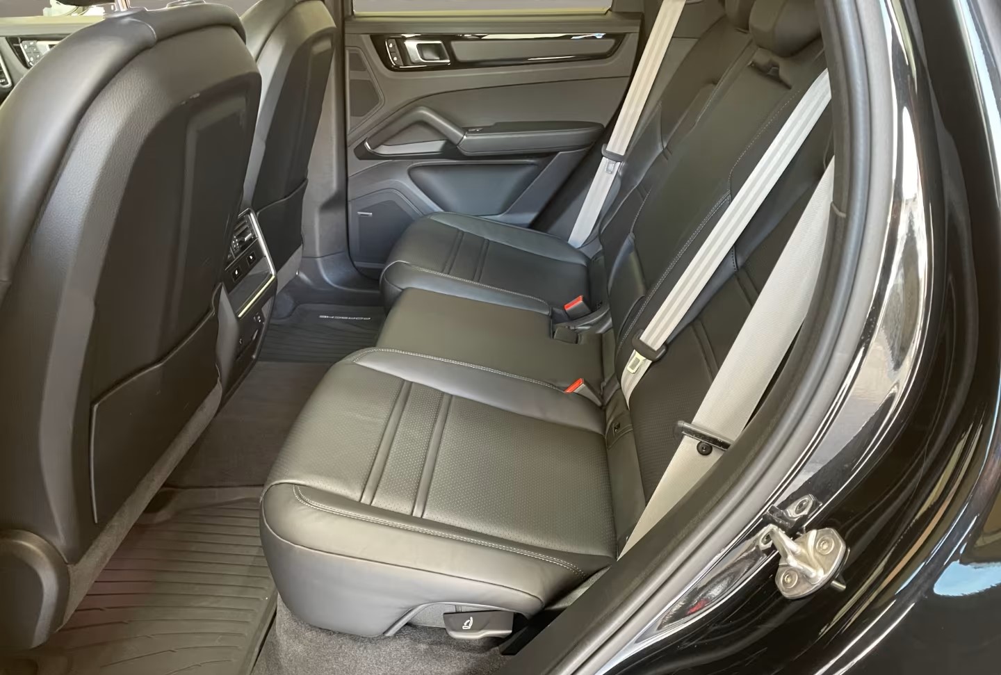 Porsche Cayenne Coupé E-Hybrid Platinum